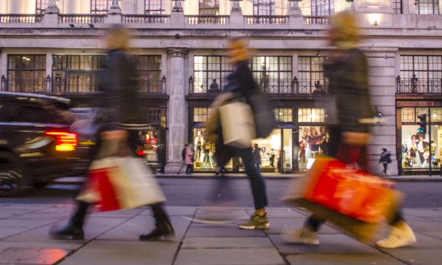 Big Banks: Consumers Keep Spending Despite Tariff Worries