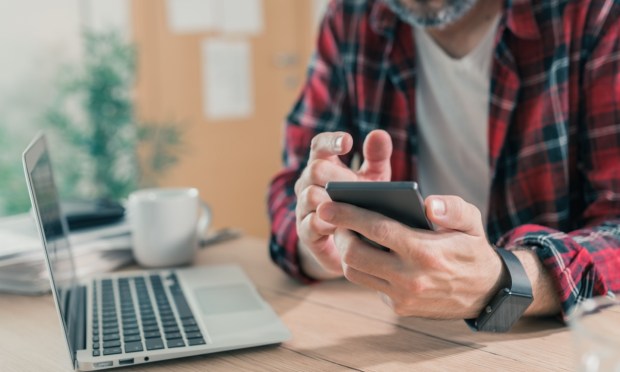 Earned Wage Access Demand Bumps Up Against Litigation and Drumbeat of State Regulations