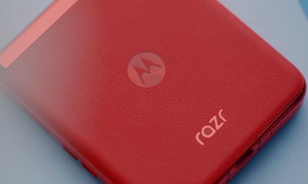 Perplexity Integrates AI Assistant and Answer Engine With Motorola Phones