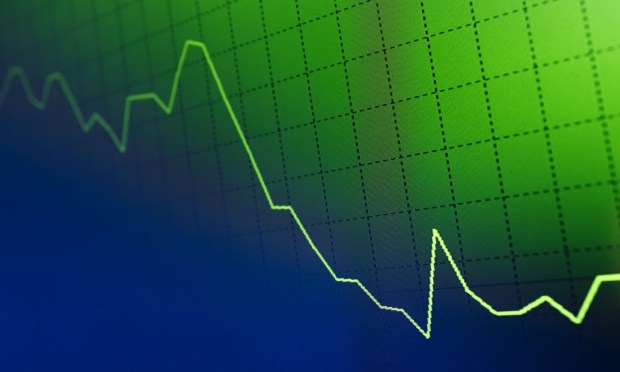 Regional Banks Slump Faster Than S&P 500 After Tariff Impacts