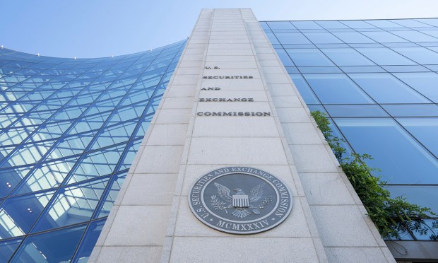 Crypto Firms Chase Bank Charters as Circle Launches Stablecoin Orchestration Layer