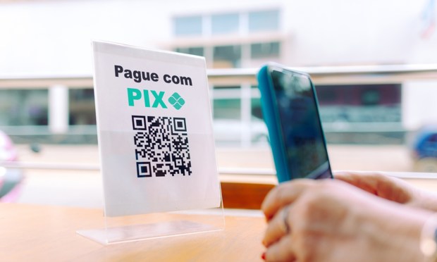 Cashless Wave Sweeps Latin America Amid Mobile, FinTech Boom