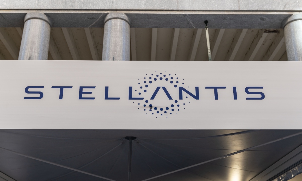 Amazon and Stellantis to Wind Down In-Car Technology Collaboration