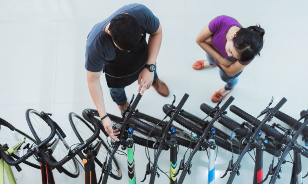 Small Businesses Slash Staff and Tap Savings in Face of Tariffs