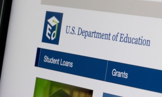 Borrower Credit Scores Plunge Following Student Loan Delinquencies
