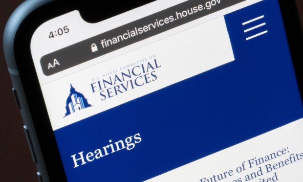 Witnesses Warn of Crypto Exodus Without Swift Passage of CLARITY Act