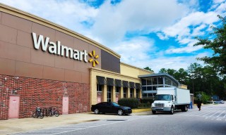 Walmart Takes Aim at Banks With OnePay Expansion