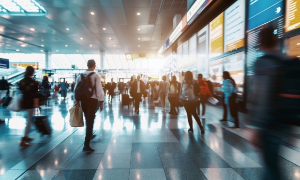 US Travelers Scale Back Trips Amid Economic Uncertainty