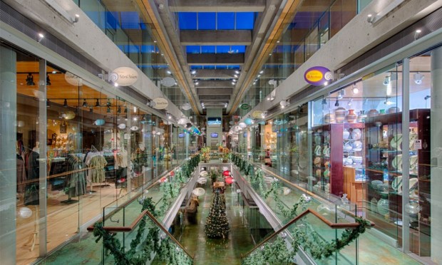 Analysis: Retail Sales Fall as Shoppers Retreat From Big Purchases After Tariff Rush