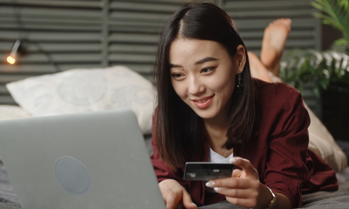 Social Media Shapes Gen Z Credit Card Switching