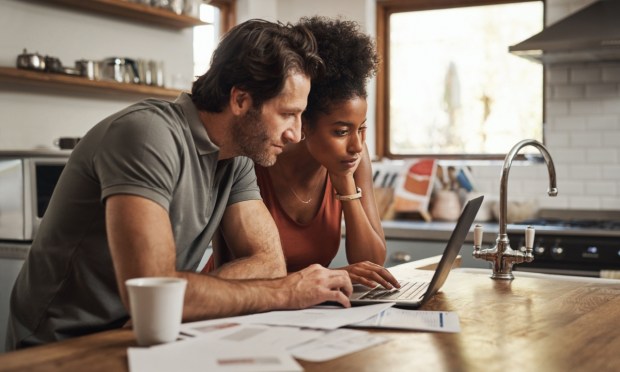 Only 40% of US Consumers Plan Their Next Financial Move