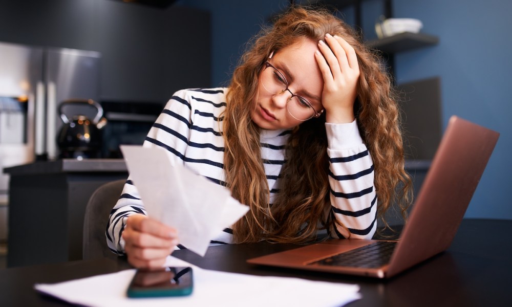 Personal Income Posts First Drop Since 2021