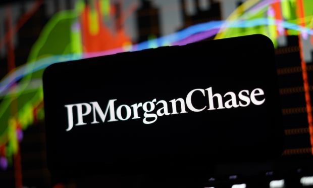 JPMorgan’s Dimon Signals Stablecoins Are Here to Stay