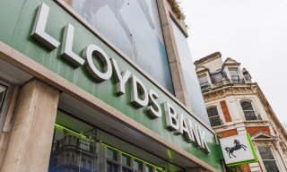Lloyds Shows Interest in Buying FinTech Curve
