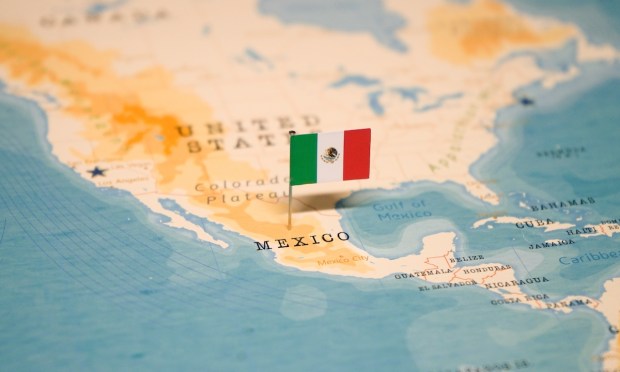 Retailers in Mexico Face Pressure to Unify In-Store and Mobile Journeys