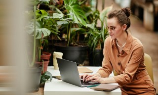 How SMBs Are Building DIY Back Offices Using AI