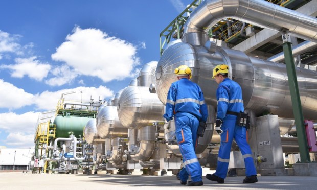 Manufacturers Say Volatility Increases Need for Payments Certainty