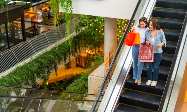 US Retail Sales Rebound as Consumers Navigate a ‘Wait-And-See’ Economy