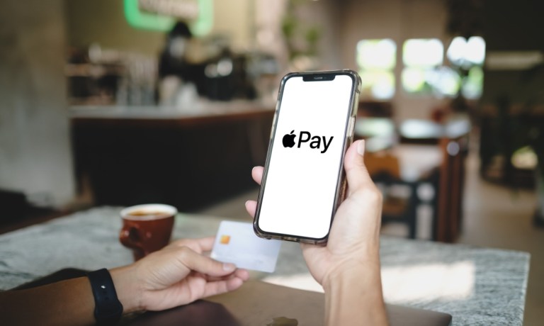 Lawsuit Alleges Apple Pay a Trillion-Dollar ‘Fence’ for Stolen Wallet IP