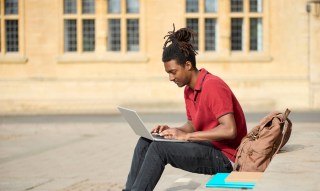 Visa Says 73% of UK University Students Want Technology for Managing Bills