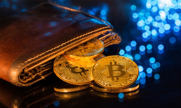 Crypto Wallet Wars Heat Up as Strike and Uphold Advance