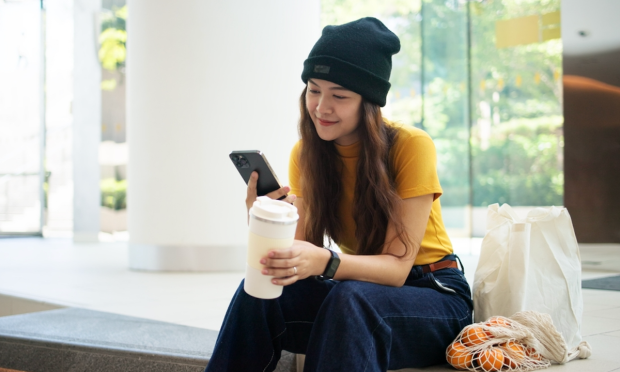 Nearly 1 in 5 Gen Z Turn to BNPL as Traditional Credit Plays a Smaller Role