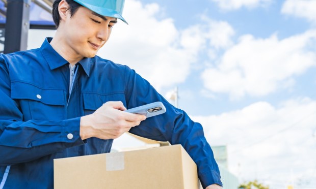 Earned Wage Access Hits Regulatory Gridlock as Instant Payouts Fill the Gap