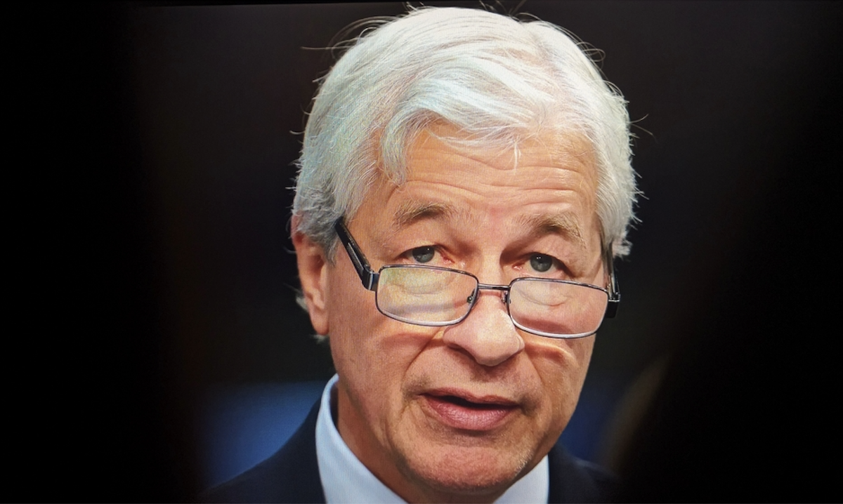 JPMorgan CEO Sounds Alarm on Auto Market Bankruptcies