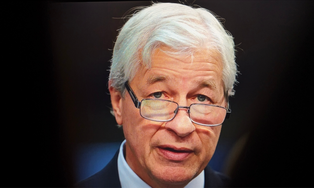 JPMorgan CEO Sounds Alarm on Auto Market Bankruptcies