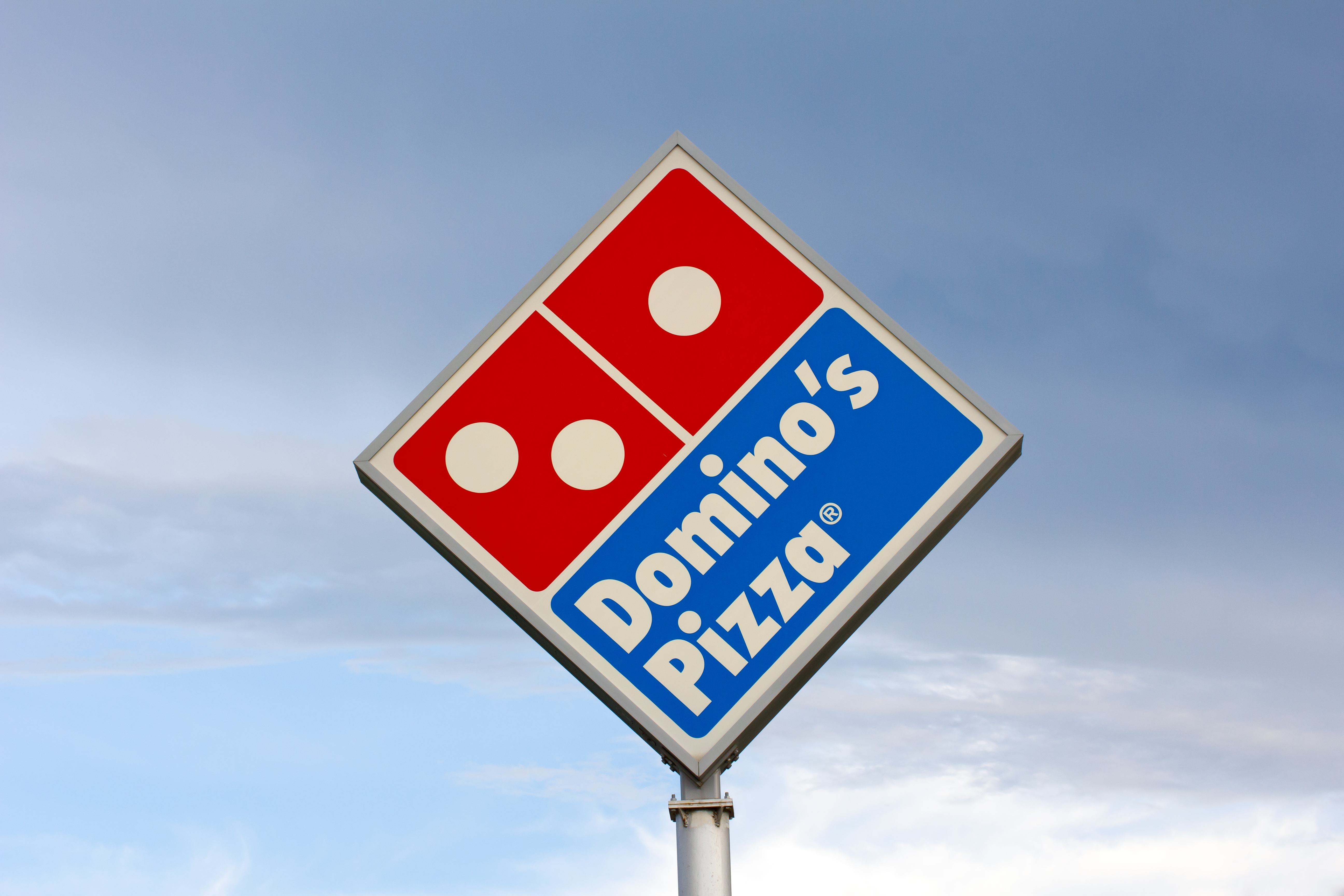 Domino’s Sales Tick Up Amid Consumer Belt-Tightening