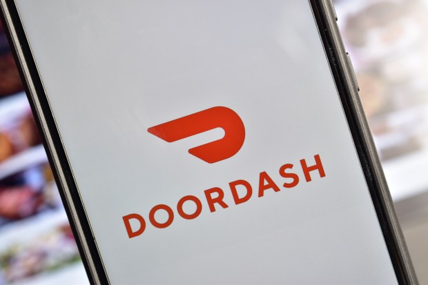 DoorDash and Serve Partner on Autonomous Robot Deliveries