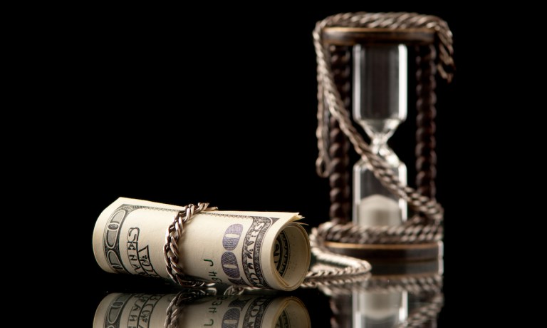 Biweekly Paychecks Lose Ground as Employers Tap Instant Wages