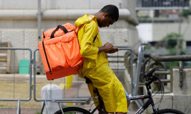 Digital Wallets Steal the Flow as Disbursements Bypass Bank Accounts