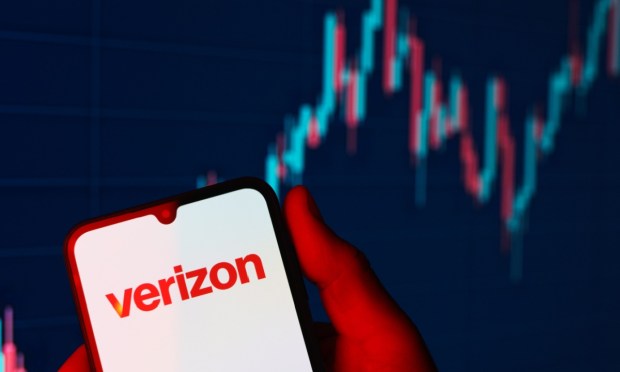Verizon Eyes Layoff That May Cut 15,000 Jobs 