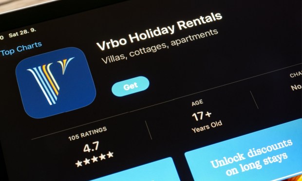 Vrbo Pushes Up the Hotel App Rankings as Discounts Drive Fall Bookings