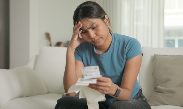 Paycheck-to-Paycheck Strain Sharpens Retail and QSR Spending Gap