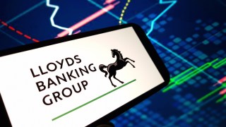 Lloyds to Add AI-Powered Financial Assistant to App in 2026
