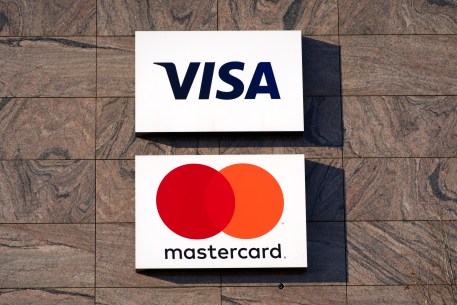 Sen. Dick Durbin Says Proposed Visa and Mastercard ‘Swipe Fees’ Settlement ‘Falls Short’