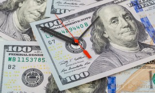 Gen Z Faces Financial Stress as Hourly Wages Lose Ground