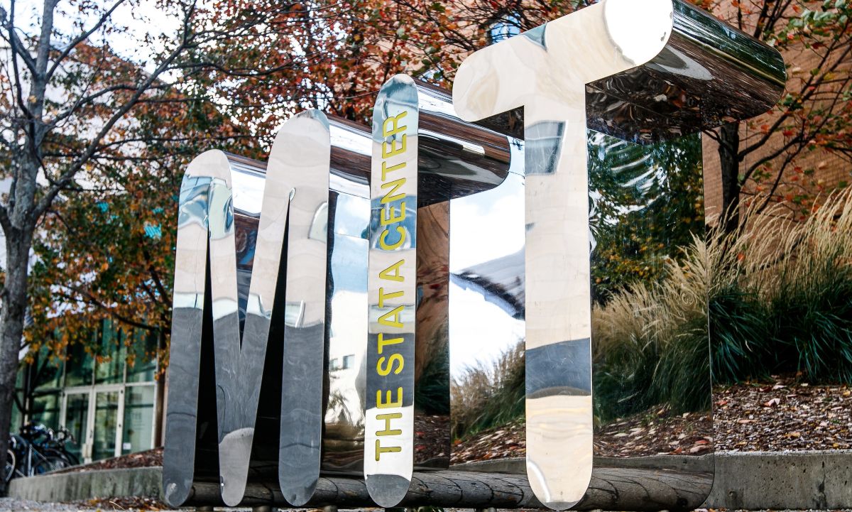 MIT Researchers Define Minimal Data For Decisions