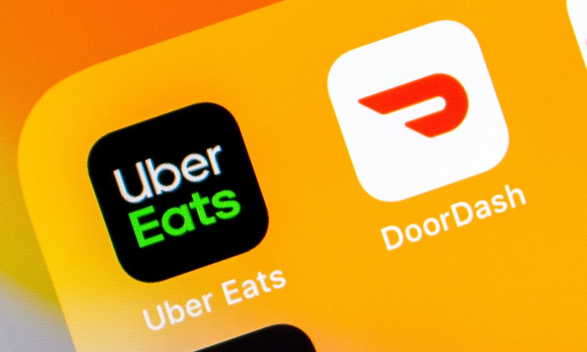 Uber and DoorDash Lose Bid to Quash NYC Tipping Law