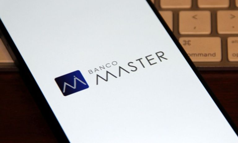 Banco Master Fictor Holding