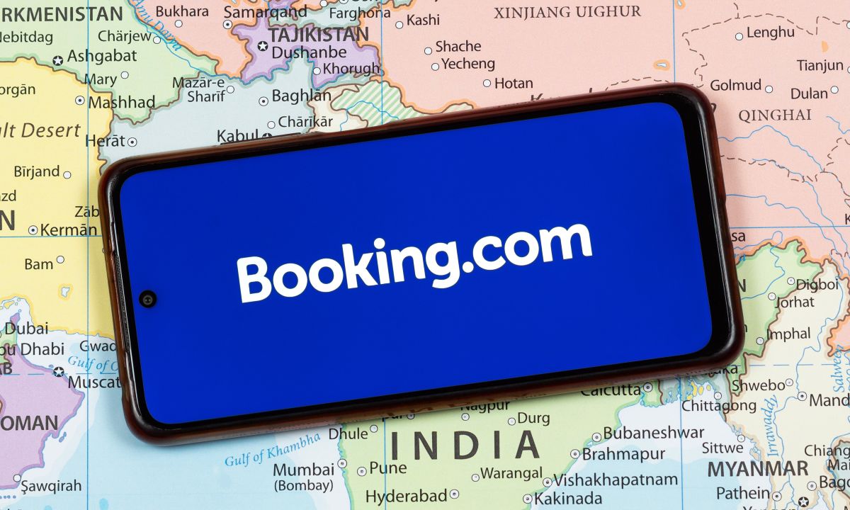 AI Cuts Booking Holdings Customer Service Costs 10% as Volumes Rise