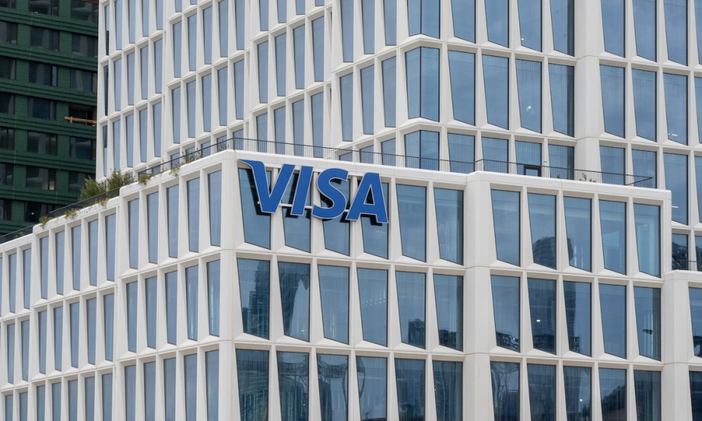 Visa, Pismo, personnel
