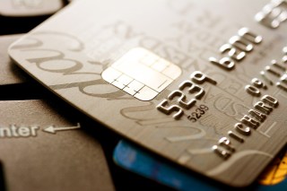 The $700 Credit Card Club Gets Crowded as Issuers Fight for Wallet Space
