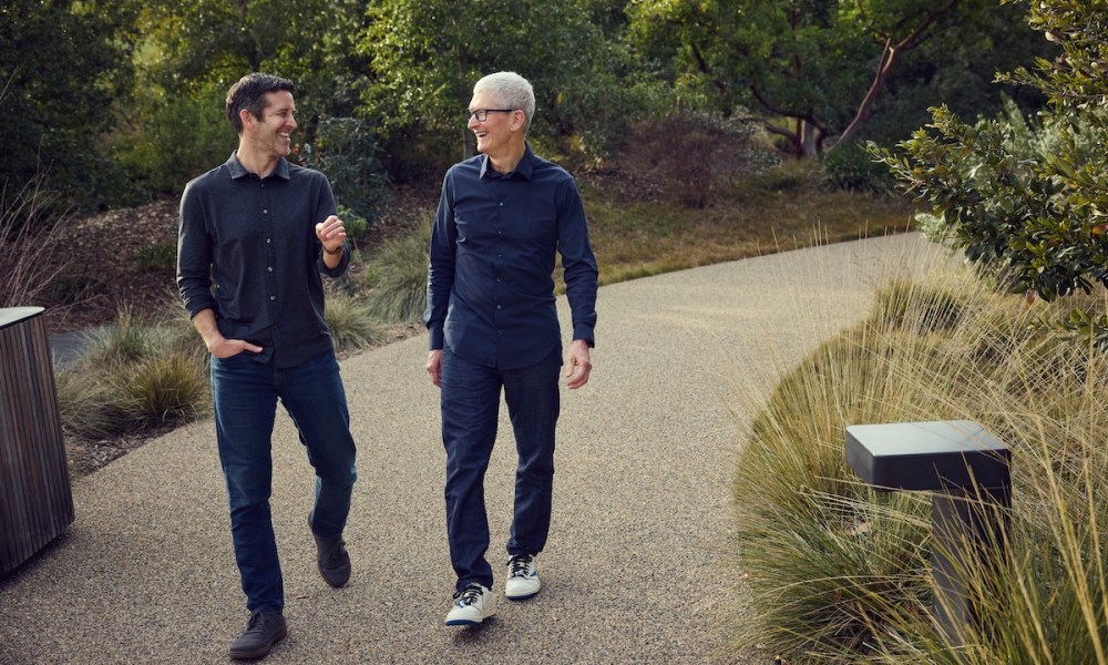 Apple, John Ternus, Tim Cook