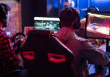 2 kids playing video games