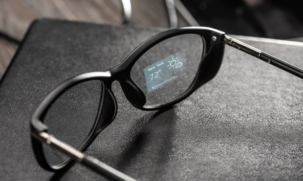 If AI Fixed Smart Glasses, Why Aren’t Consumers Wearing Them?