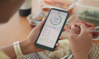 AI Finally Solves the Food Tracking Problem Wearables Ignored
