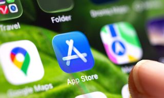 Apple’s Vibe Coding App Curb Leaves Startups Frustrated